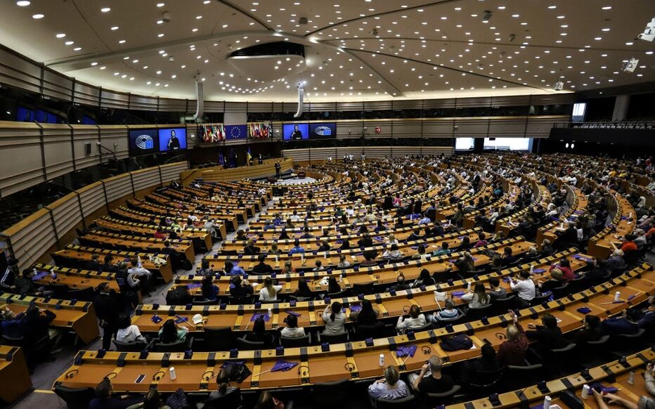 Hémicycle du Parlement européen lors d’un débat sur la transition industrielle