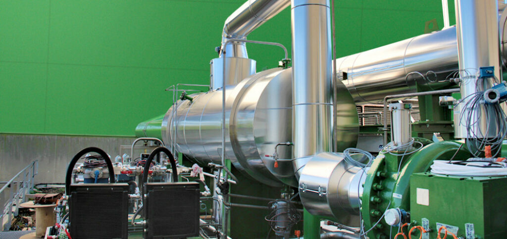 Pompe à chaleur industrielle installée dans un bâtiment de production