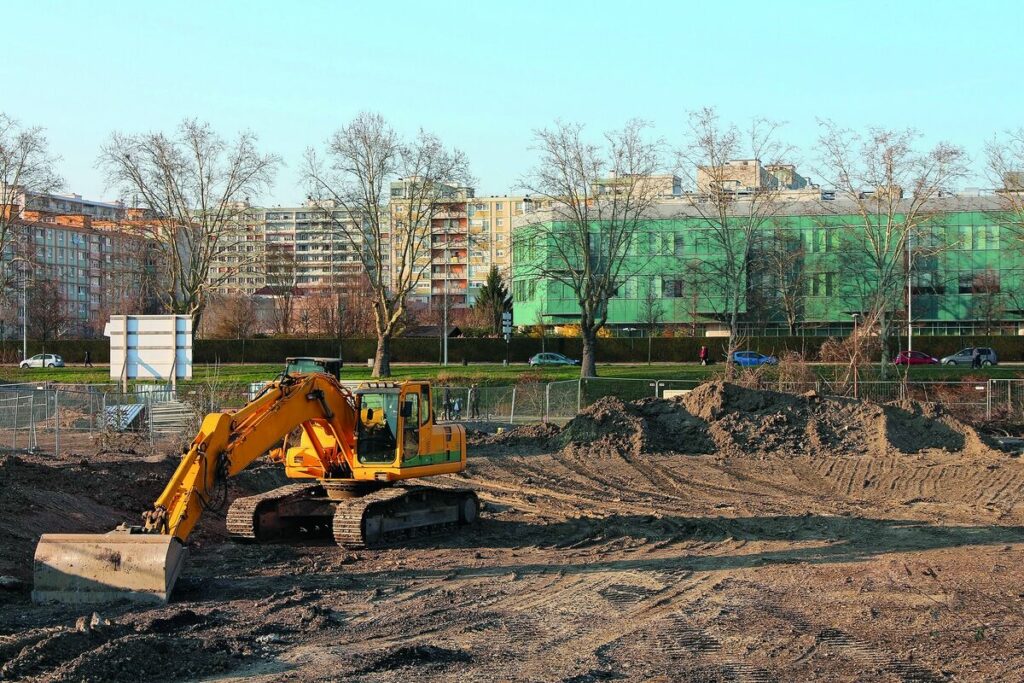 Chantier de dépollution de sols en milieu urbain