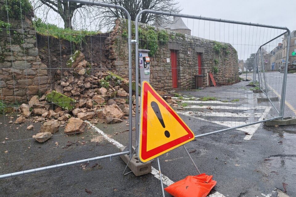 Monument historique sous forte pluie