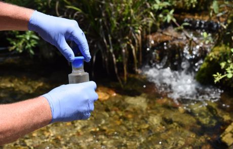 Pesticides dans l’eau potable, une surveillance constante en France