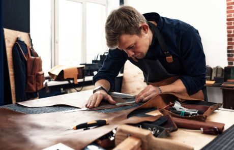 Les maisons de luxe réinventent leurs savoir-faire pour réduire l’impact environnemental de leurs ateliers