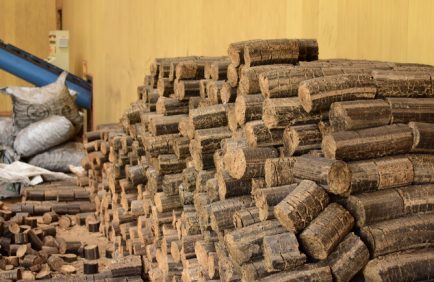 Au Kenya les boues de vidange sont valorisées en briquettes de biomasse