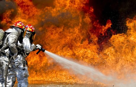 Incendies estivaux : les Canadair peinent à suivre