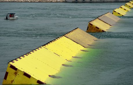 Venise maintenue au sec alors que le système de barrage éloigne les marées hautes exceptionnelles