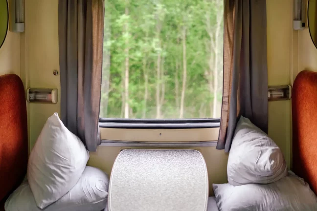 Le retour du train de nuit : une alternative durable aux vols courts ?