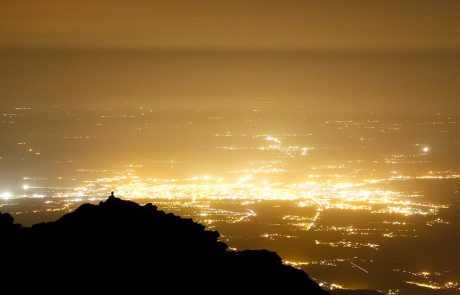 La pollution lumineuse gagne du terrain et bouleverse nos nuits