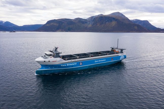 Le premier cargo électrique autonome au monde prend la mer