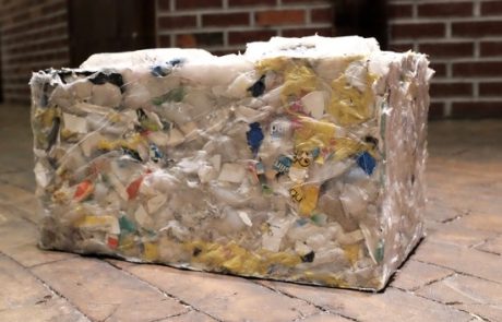 Transformer du plastique non recyclable en blocs de construction est désormais possible