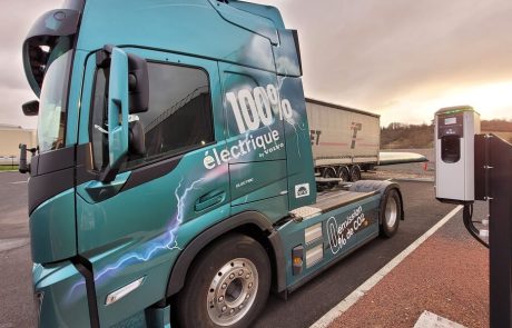 Les pays de l’UE approuvent une loi visant à réduire les émissions de CO2 des camions