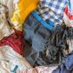 Les déchets des grandes marques du textile alimentent les fours à briques du Cambodge