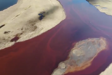 Le maire d’une ville arctique accusé de mauvaise gestion de l’écoulement de pétrole dans les rivières de sa ville