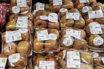 La France interdit les emballages plastiques pour les fruits et légumes