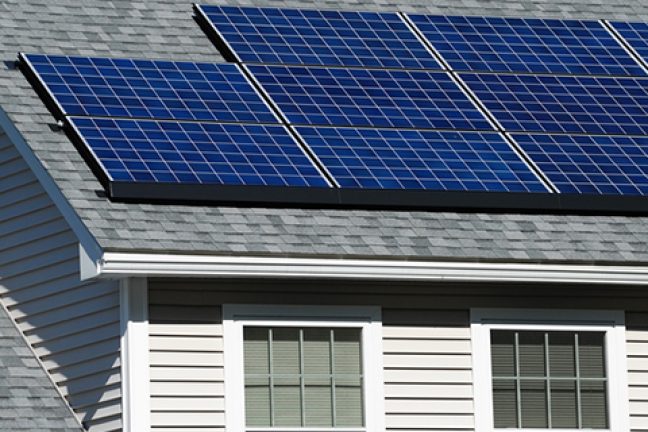 Energies solaires : L’outil numérique qui permet de savoir si installer des panneaux solaires sur le toit est utile