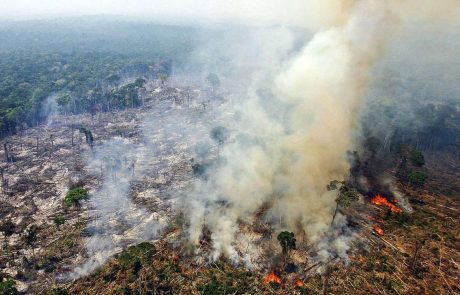 Le Brésil demande aux propriétaires terriens de cesser d’allumer des feux dans le cadre de l' »urgence climatique » en Amazonie