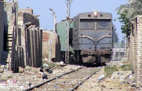 La Banque mondiale accorde à l’Égypte 400 millions de dollars pour améliorer et décarboniser les secteurs de la logistique et des transports