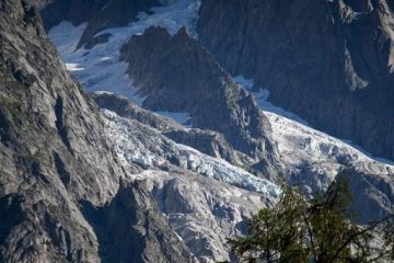 Une vallée italienne évacuée alors qu’un glacier de la taille d’une cathédrale menace de s’effondrer