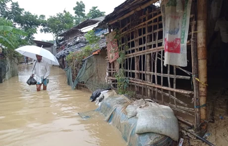 Des millions de personnes au Bangladesh et en Inde attendent les secours après des inondations meurtrières