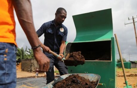 Une petite boîte transforme les déchets en trésor pour les agriculteurs ivoiriens