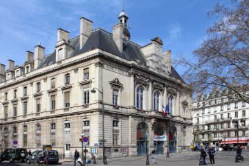 Anne Hidalgo transforme les mairies parisiennes en centres d’accueil pour sans-abris