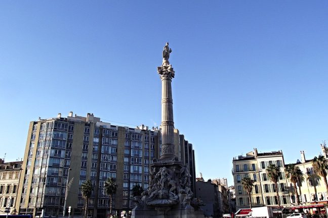 A Marseille la disparition nocturne des palmiers de la place Castellane fait polémique