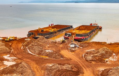 Un centre de production de nickel soutenu par des capitaux étrangers en Indonésie provoque une déforestation massive