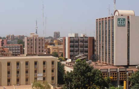 Burkina Faso : ouverture d’une salle de cinéma solaire
