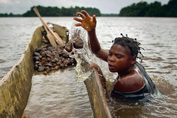 En RDC, les pêcheurs voient leurs moyens de subsistance réduits pour protéger les mangroves