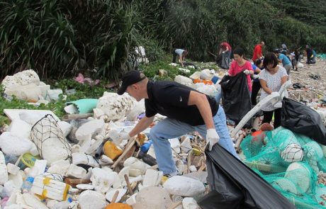 Les politiques zéro-COVID de Hong Kong créent des montagnes de déchets plastiques