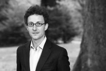 « Un arbre malade peut sembler encore debout aux yeux du public, mais il n’est pas pour autant vivant », Aurélien Barthélemy, expert forestier (Racines)