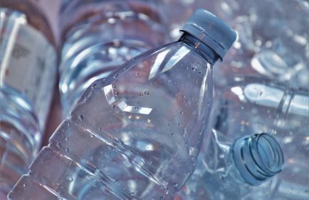 Plastique : la France lance son plan 2025-2030