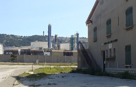 TotalEnergies a annoncé un investissement massif pour moderniser sa bioraffinerie de La Mède dans les Bouches-du-Rhone.