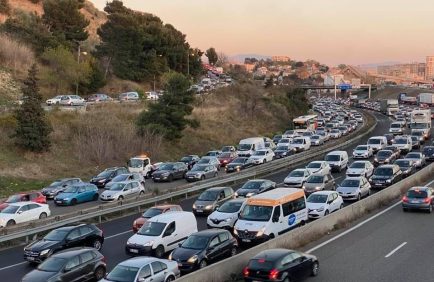 Pollution automobile : les freins, les pneus et la chaussée, ces grands oubliés des politiques climatiques