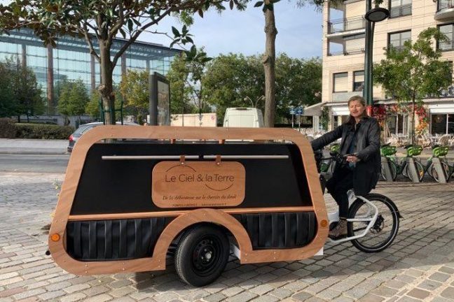 Une société de pompes funèbres parisienne veut introduire le vélo-corbillard en France