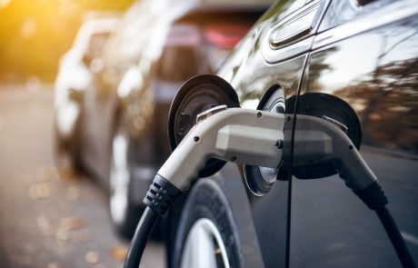 L’UE affirme qu’elle pourrait être autosuffisante en batteries de véhicules électriques d’ici 2025