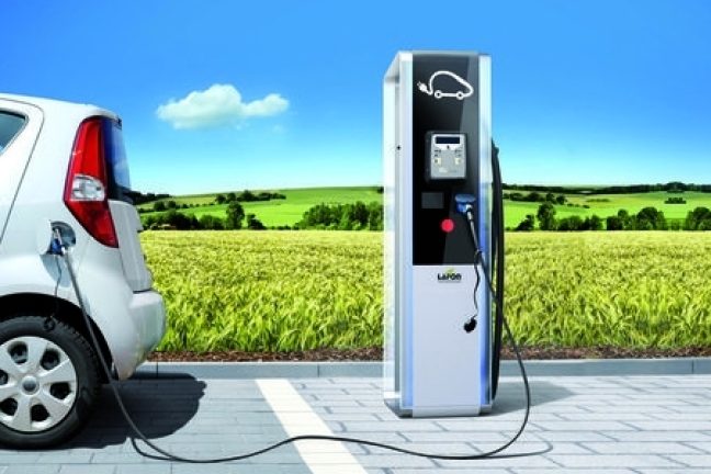 Voitures électriques : Paris met un coup d’accélérateur au développement des recharges